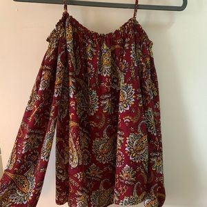 Off shoulder long sleeve